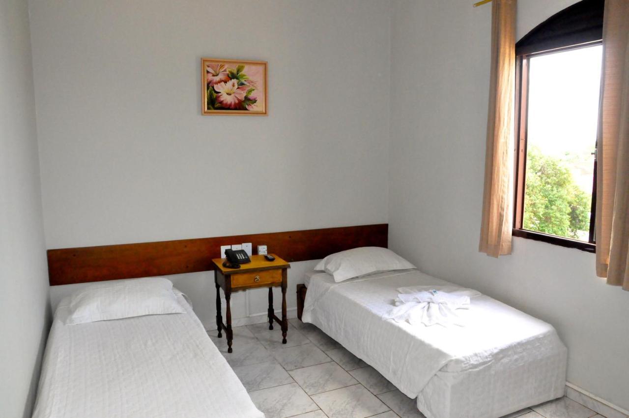 Hotel Cacula 隆德里纳 外观 照片